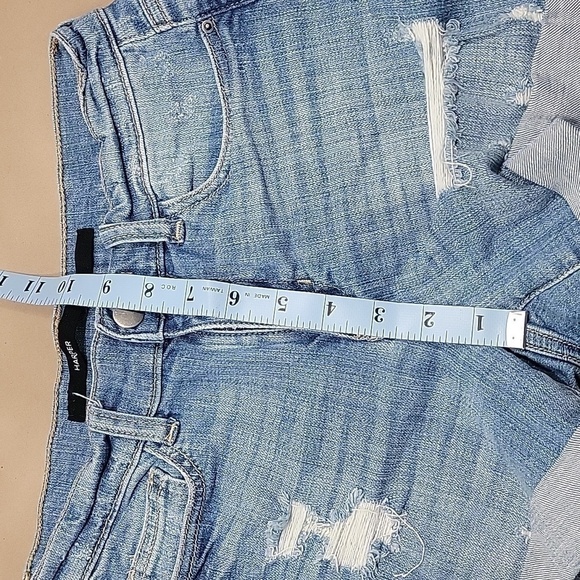 Harper, Size 27, Distressed, Denim Cuffed Shorts, Medium Wash. EUC - Picture 6 of 7